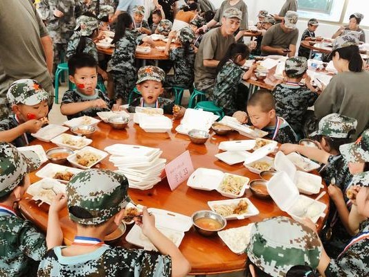 小兵靠边站游戏攻略（一步步教你掌握小兵靠边站的技巧和策略）